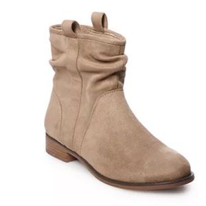 SO Taupe ankle boots Size 10
